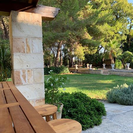 Palazzo De Carlo E Il Parco Dei 7 Pozzi Bed & Breakfast เลชเช ภายนอก รูปภาพ
