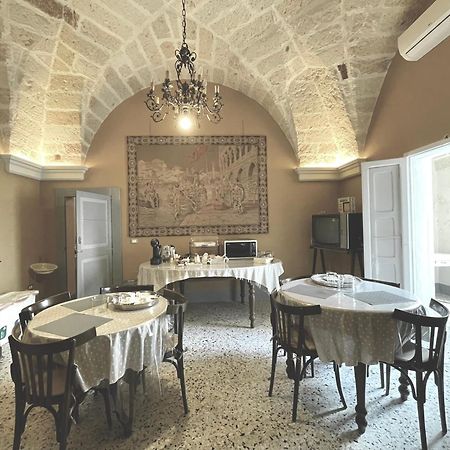 Palazzo De Carlo E Il Parco Dei 7 Pozzi Bed & Breakfast เลชเช ภายนอก รูปภาพ