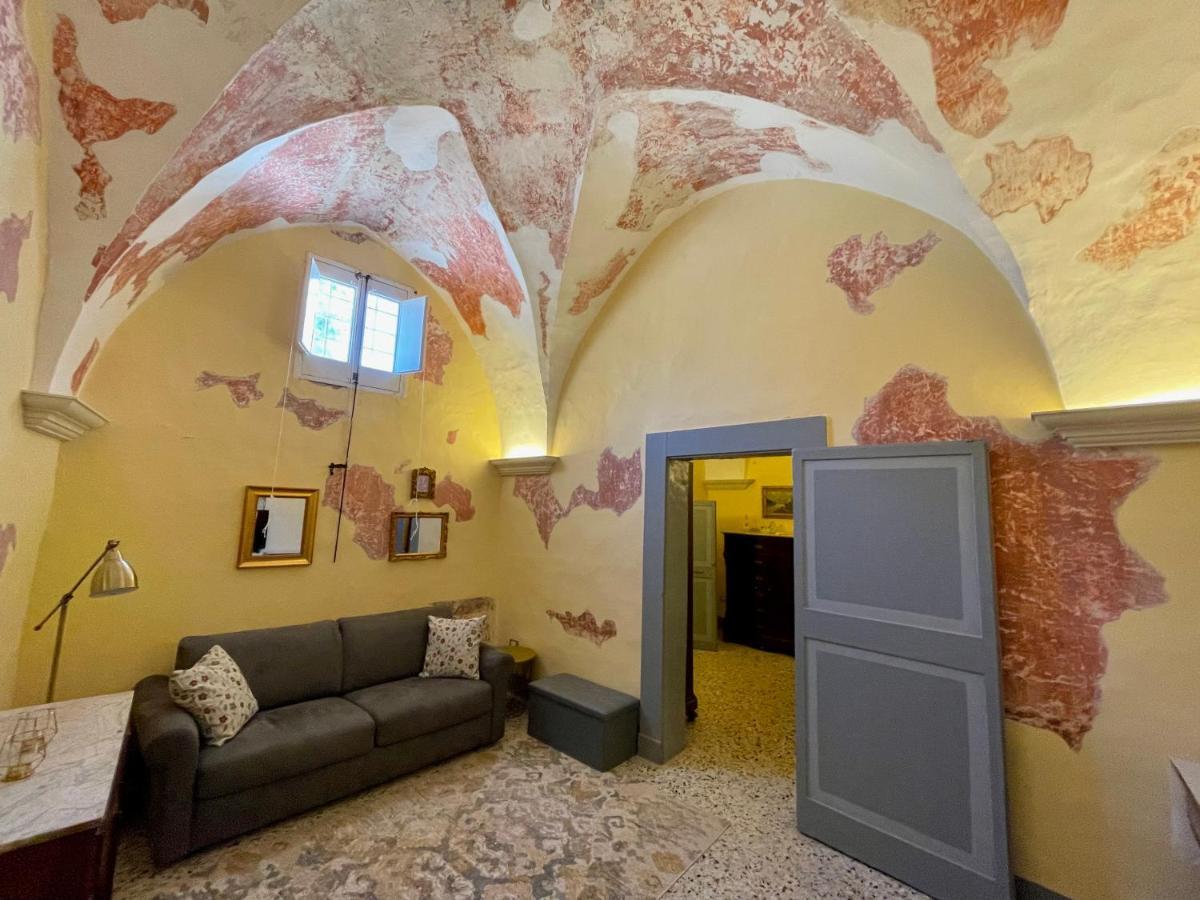Palazzo De Carlo E Il Parco Dei 7 Pozzi Bed & Breakfast เลชเช ภายนอก รูปภาพ
